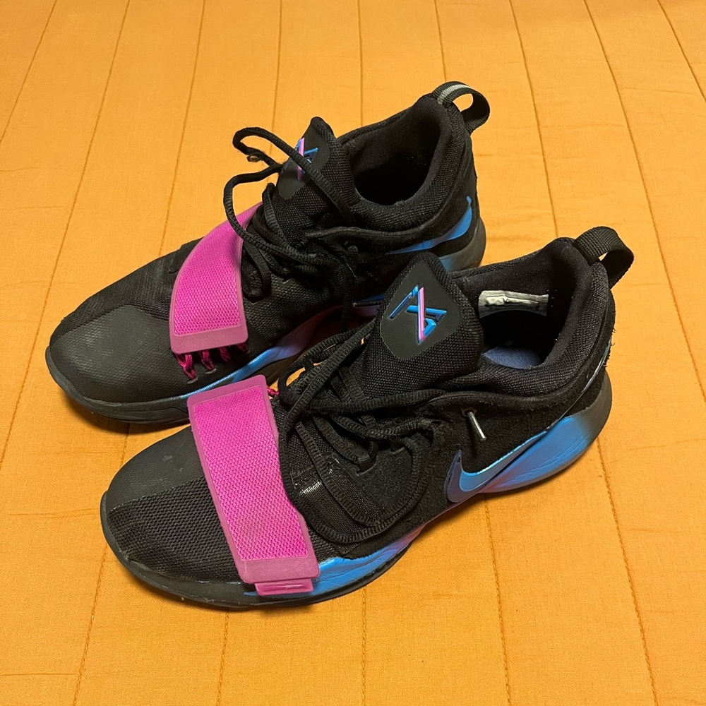 Paul George Basketball Shoes Men’s Size 9.5